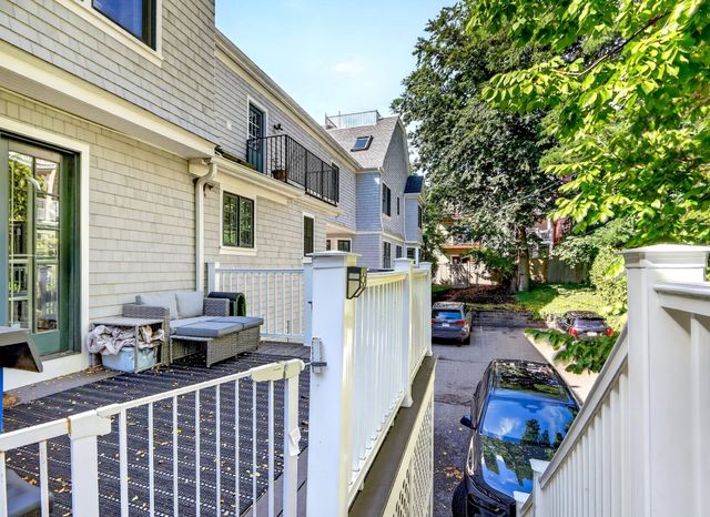 794 E 7th St L, Boston, MA 02127