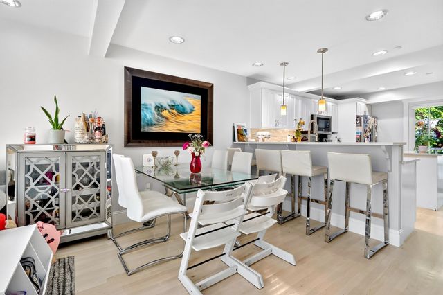 794 E 7th St L, Boston, MA 02127