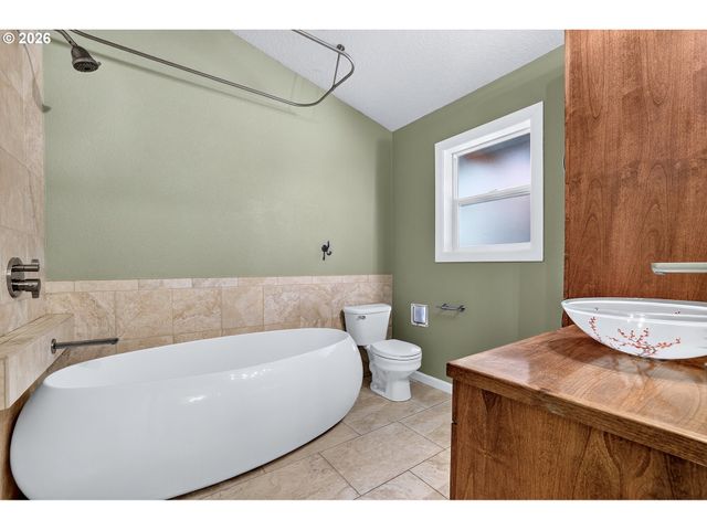 17604 Sw NELS Dr, Sherwood, OR 97140
