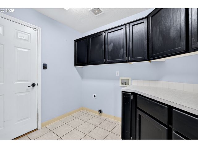 17604 Sw NELS Dr, Sherwood, OR 97140