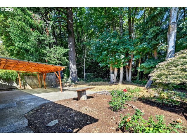 17604 Sw NELS Dr, Sherwood, OR 97140