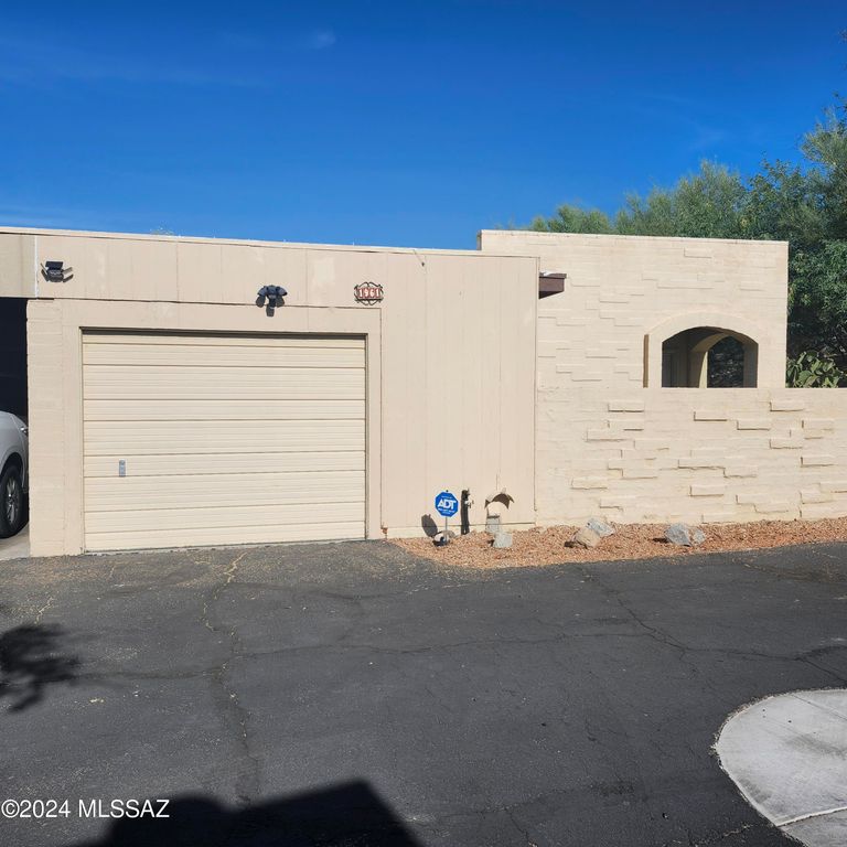1961 N Camino Sabadell, Tucson, AZ 85715