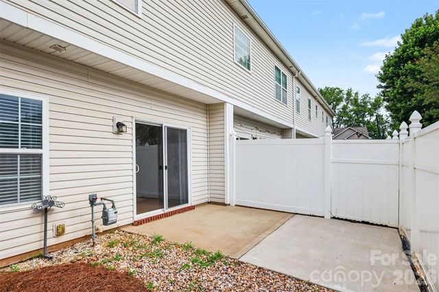 11718 Stockdale Court, Pineville, NC 28134