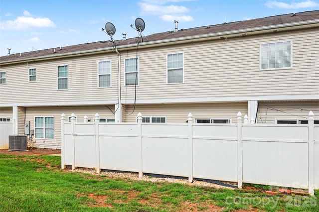 11718 Stockdale Court, Pineville, NC 28134