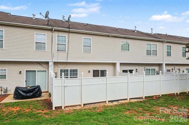 11718 Stockdale Court, Pineville, NC 28134