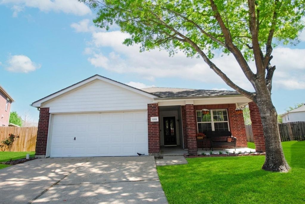 10202 Stone Cactus Drive, Houston, TX 77095