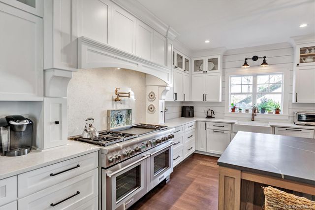 17 Maple Avenue, East Moriches, NY 11940