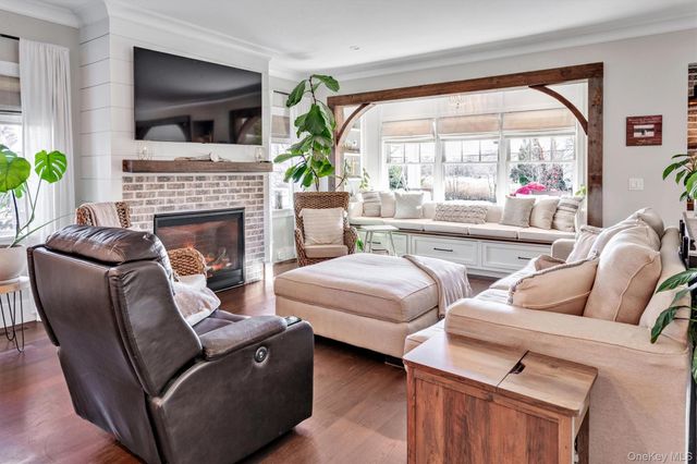 17 Maple Avenue, East Moriches, NY 11940