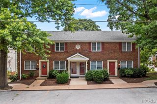 9053 W Swan Circle, Brentwood, MO 63144