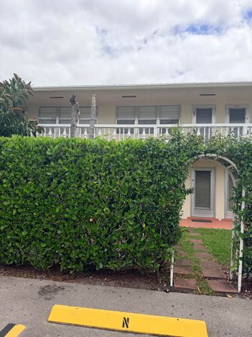 204 Canterbury I, West Palm Beach, FL 33417