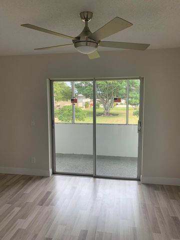 204 Canterbury I, West Palm Beach, FL 33417