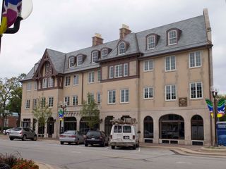 430 Park Avenue, Highland Park, IL 60035