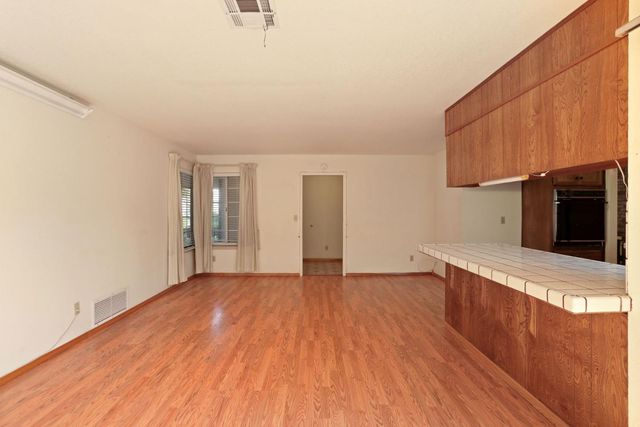 2816 Otto Dr, Stockton, CA 95209