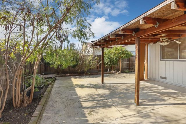 2816 Otto Dr, Stockton, CA 95209