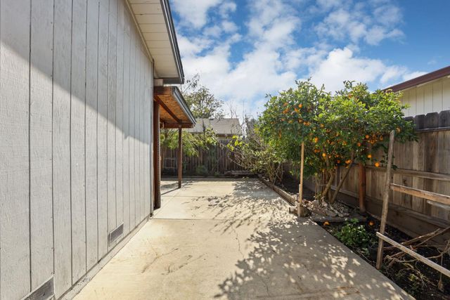 2816 Otto Dr, Stockton, CA 95209