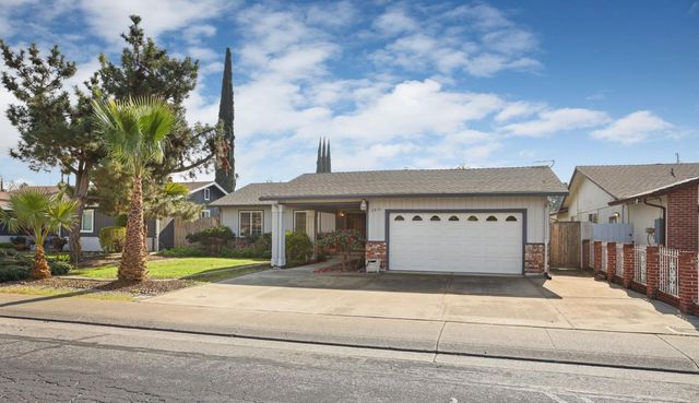 2816 Otto Dr, Stockton, CA 95209