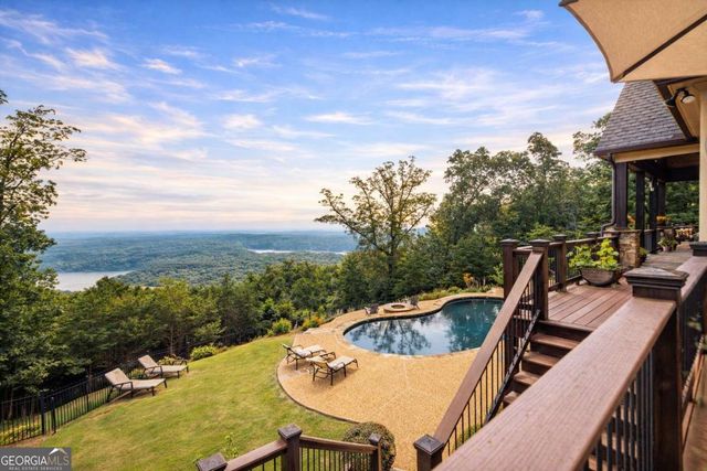 49 Waterside Drive SE, Cartersville, GA 30121