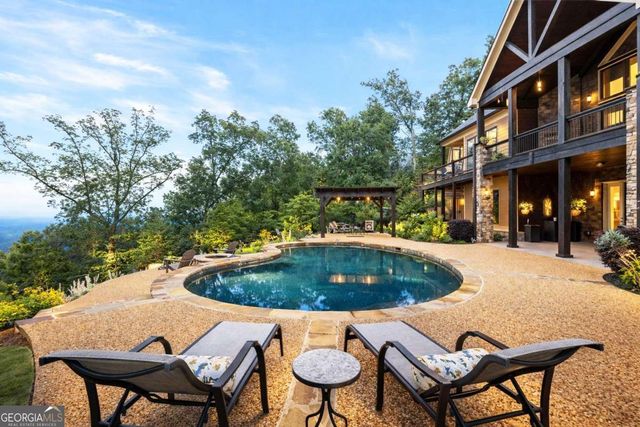 49 Waterside Drive SE, Cartersville, GA 30121