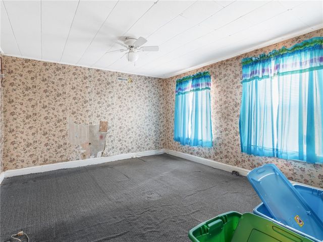 15 Knight Street, Woonsocket, RI 02895