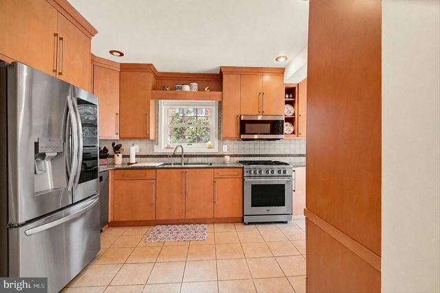 107 N 20TH ST, Camp Hill, PA 17011