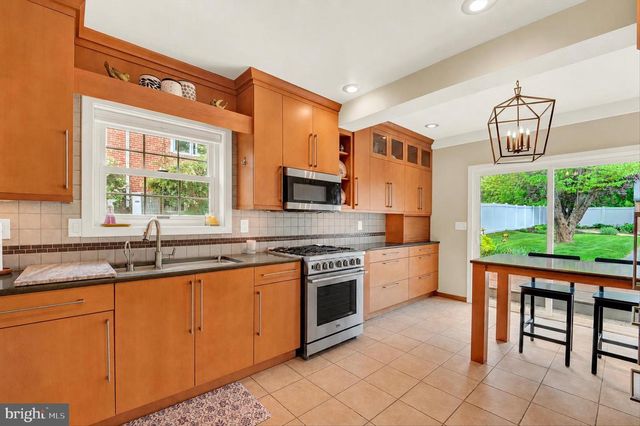 107 N 20TH ST, Camp Hill, PA 17011