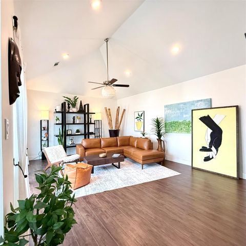 11942 Briar Forest Drive, Houston, TX 77077