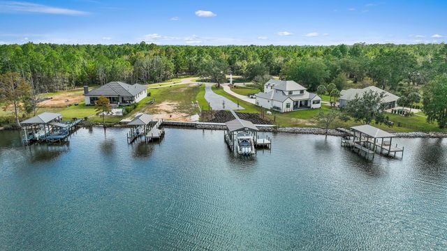 78 Lagrange Cove Circle, Freeport, FL 32439