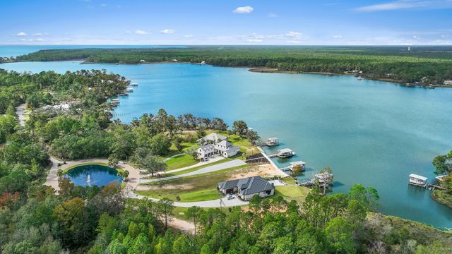 78 Lagrange Cove Circle, Freeport, FL 32439