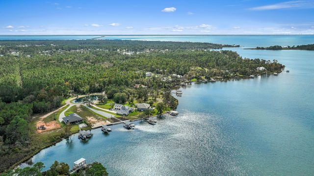 78 Lagrange Cove Circle, Freeport, FL 32439