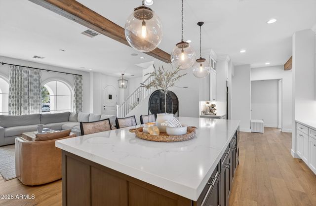 3906 E CRITTENDEN Lane, Phoenix, AZ 85018