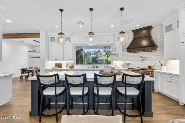 3906 E CRITTENDEN Lane, Phoenix, AZ 85018