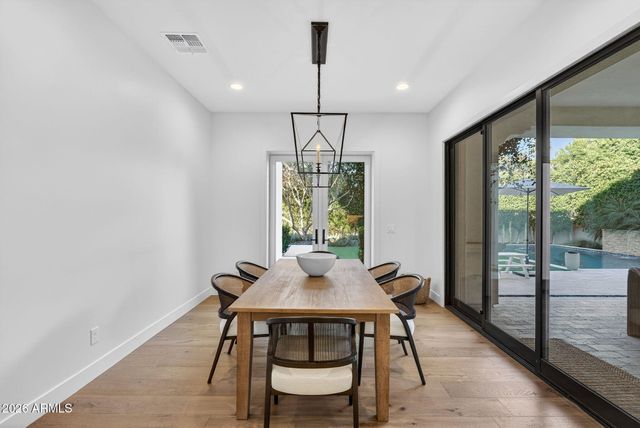 3906 E CRITTENDEN Lane, Phoenix, AZ 85018