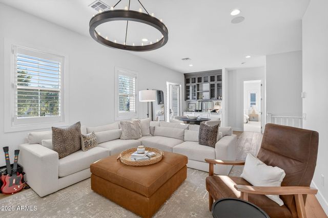 3906 E CRITTENDEN Lane, Phoenix, AZ 85018