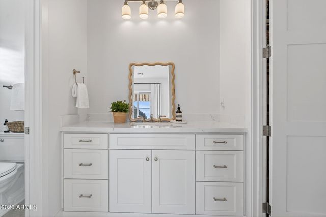 3906 E CRITTENDEN Lane, Phoenix, AZ 85018