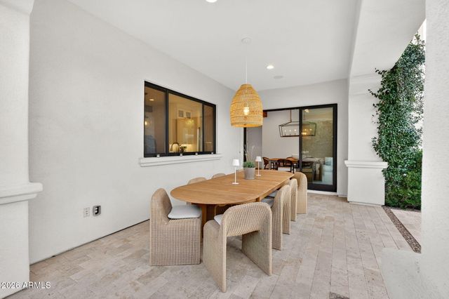 3906 E CRITTENDEN Lane, Phoenix, AZ 85018