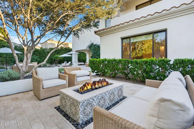 3906 E CRITTENDEN Lane, Phoenix, AZ 85018