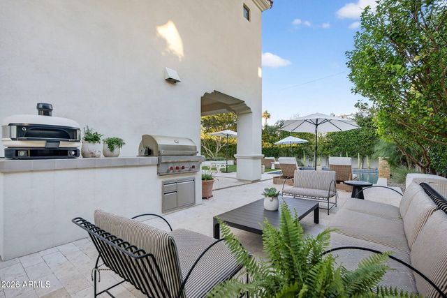 3906 E CRITTENDEN Lane, Phoenix, AZ 85018