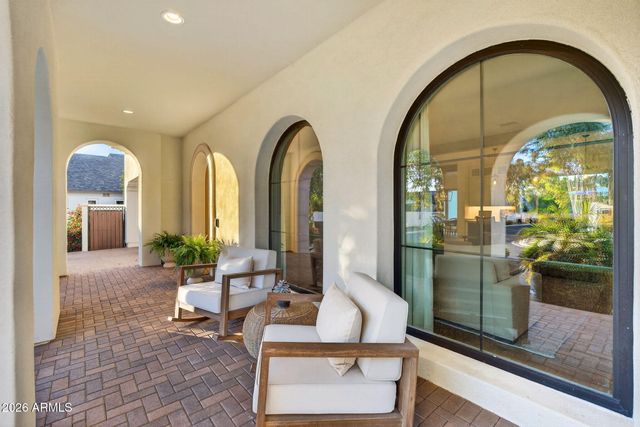 3906 E CRITTENDEN Lane, Phoenix, AZ 85018