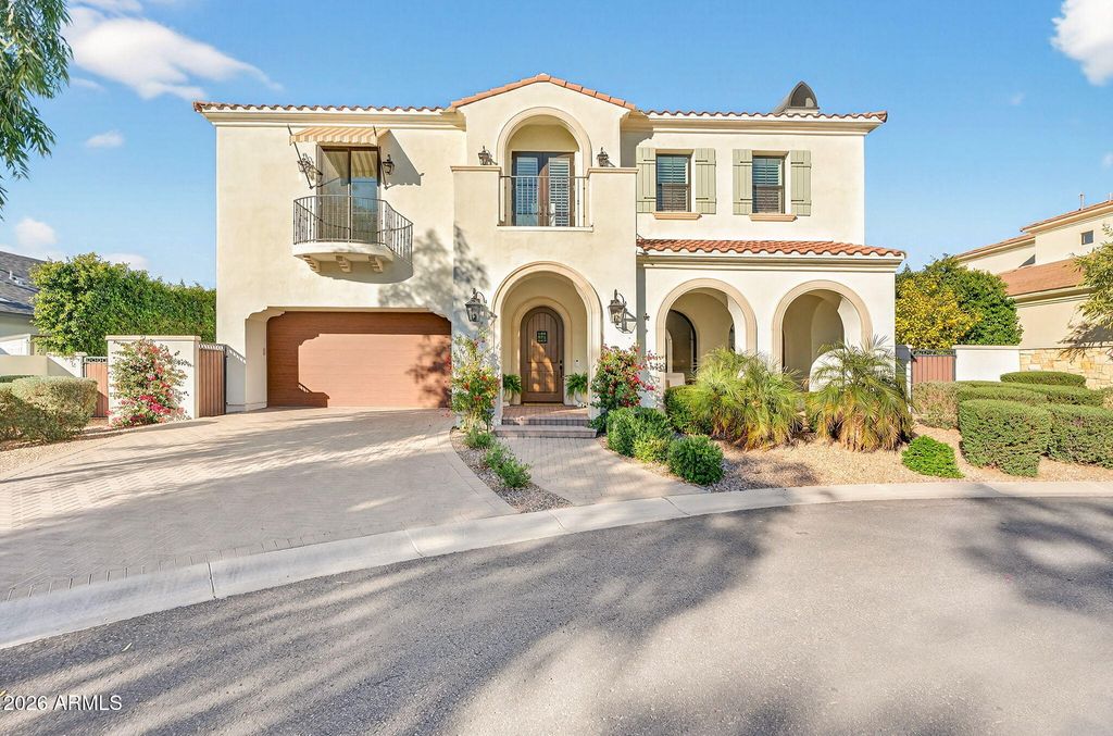 3906 E CRITTENDEN Lane, Phoenix, AZ 85018