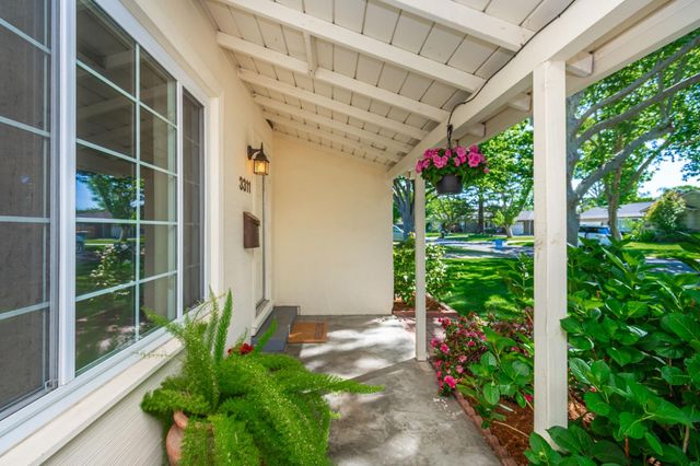 3311 Sierra View Ln, Sacramento, CA 95821