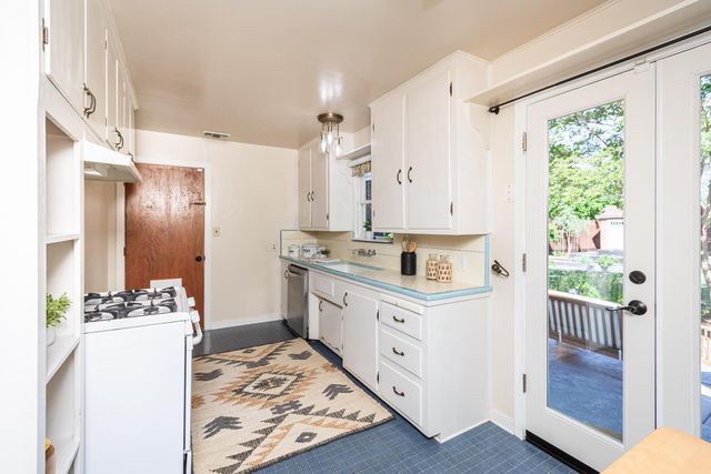 3311 Sierra View Ln, Sacramento, CA 95821