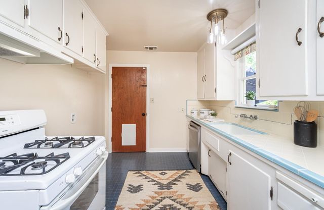 3311 Sierra View Ln, Sacramento, CA 95821