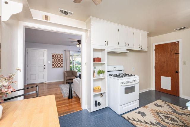 3311 Sierra View Ln, Sacramento, CA 95821