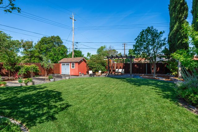 3311 Sierra View Ln, Sacramento, CA 95821