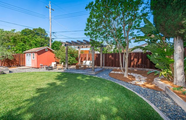 3311 Sierra View Ln, Sacramento, CA 95821