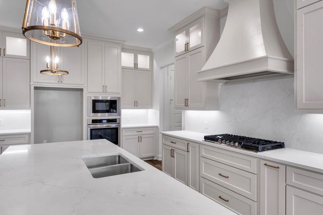 170 Waterfowl Ln, Longview, TX 75602