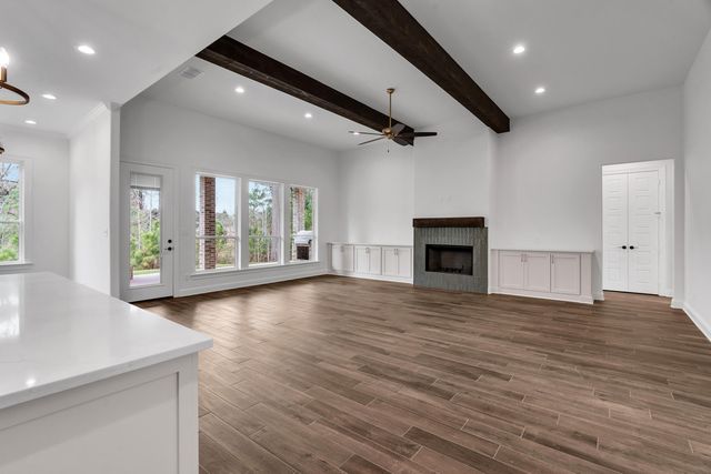 170 Waterfowl Ln, Longview, TX 75602