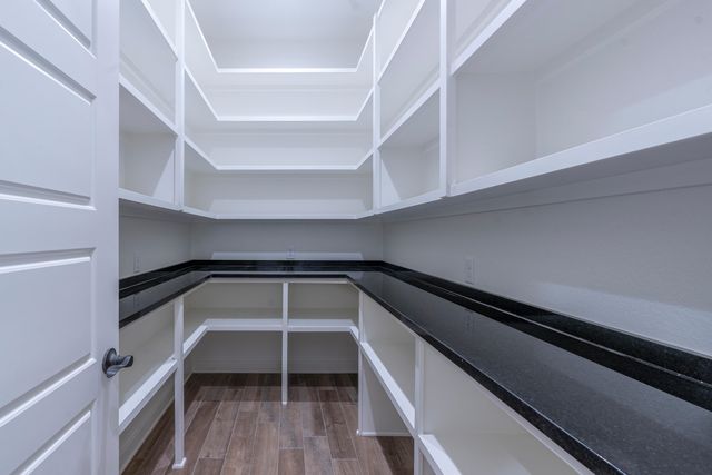 170 Waterfowl Ln, Longview, TX 75602