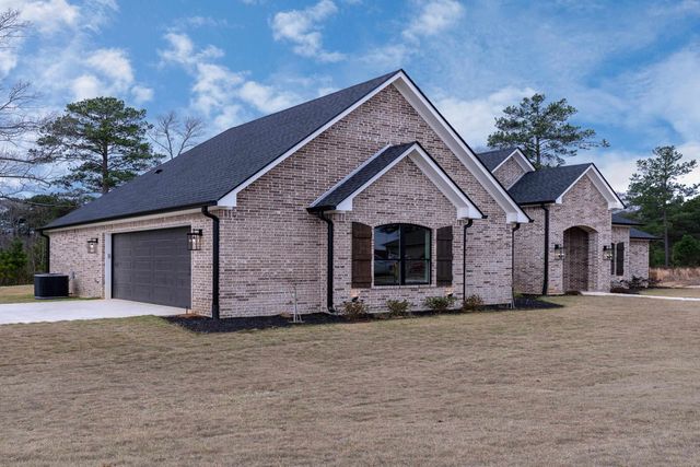 170 Waterfowl Ln, Longview, TX 75602