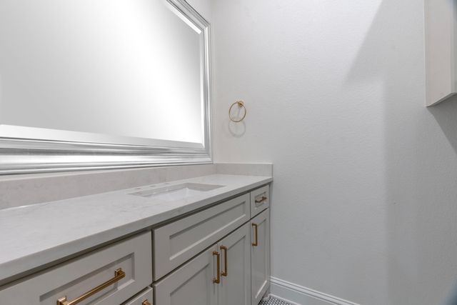 170 Waterfowl Ln, Longview, TX 75602